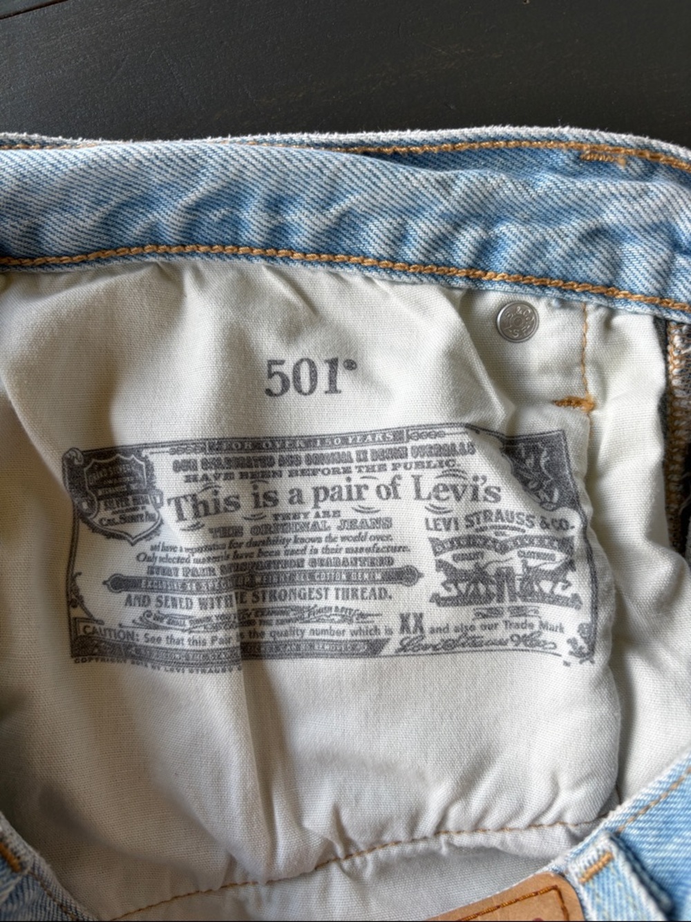 Levi's 501 Women’s Light Blue Vintage Straight-Leg Jeans 30 x 30, high rise - Picture 9 of 9